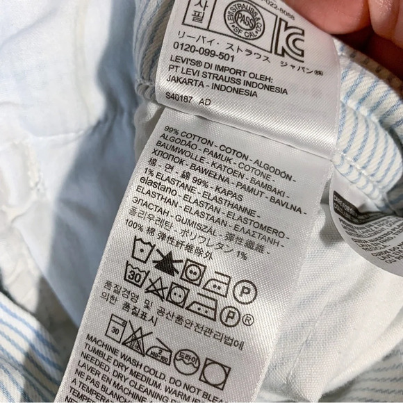 Levi’s Railroad Stripe Blue Denim Shorts Cuffed - Picture 7 of 7